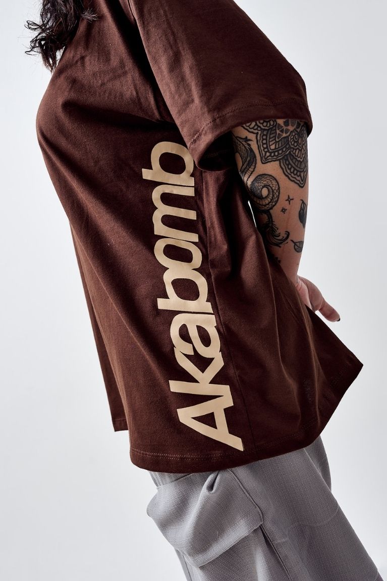 Tee Vertical Logo Brown Boxy