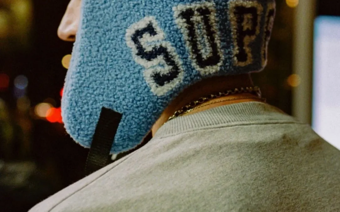 O REVIVAL DO BEANIE COM ABA